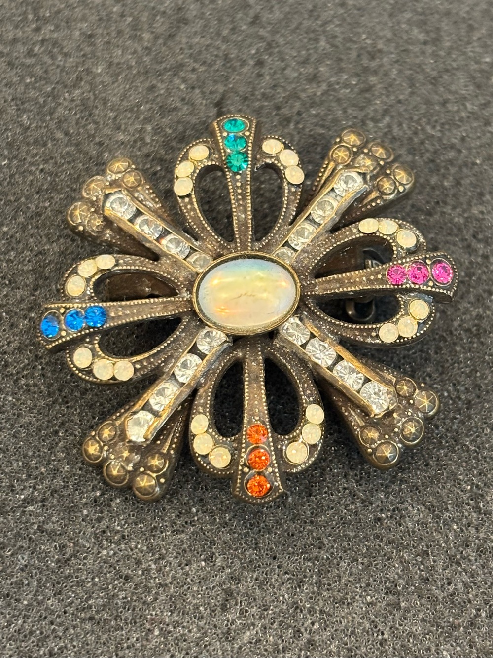 Vintage-Style Multicolor Crystal Flower Brooch - Gold-Tone